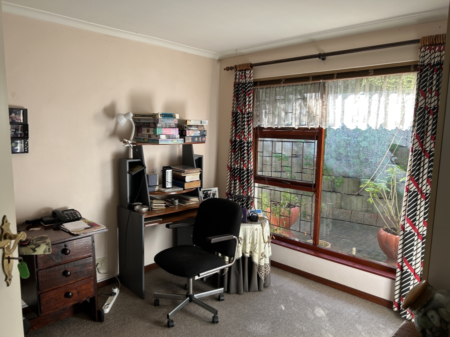 3 Bedroom Property for Sale in Loevenstein Western Cape